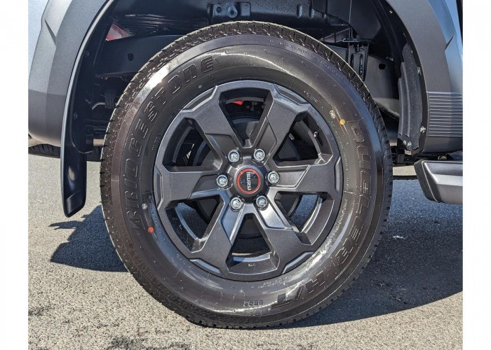 Used 1
                    ISUZU
                     for Sale Image