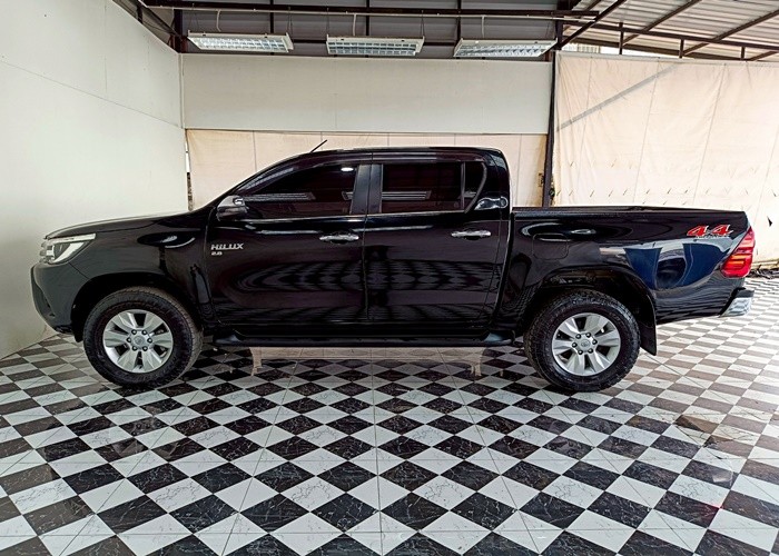 Used 11
                    TOYOTA
                     for Sale Image