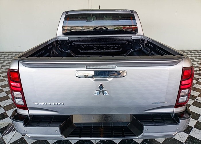 Used 1
                    MITSUBISHI
                     for Sale Image