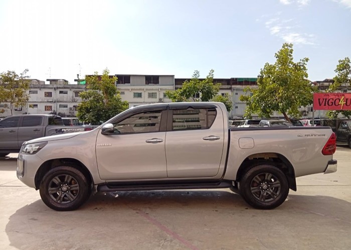 Used 12
                    TOYOTA
                     for Sale Image
