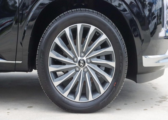 Used 1
                    HYUNDAI
                     for Sale Image