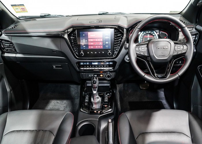 Used 1
                    ISUZU
                     for Sale Image