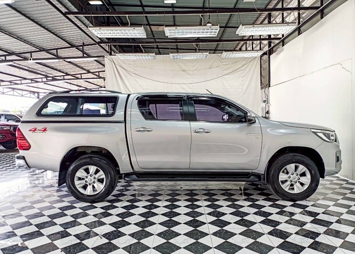 Used 11
                    TOYOTA
                     for Sale Image