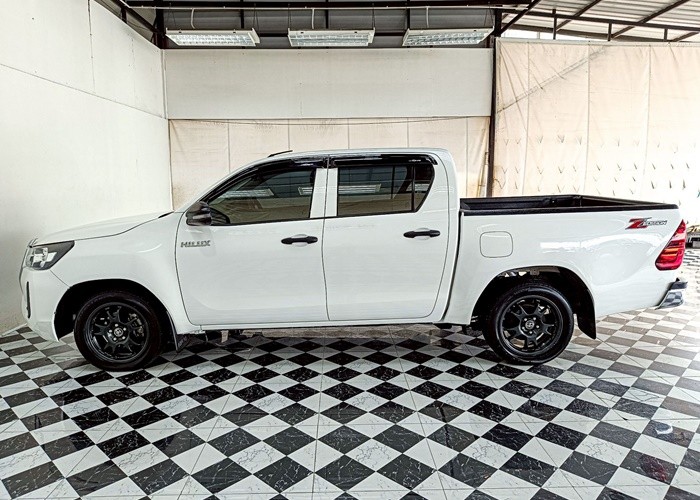 Used 11
                    TOYOTA
                     for Sale Image