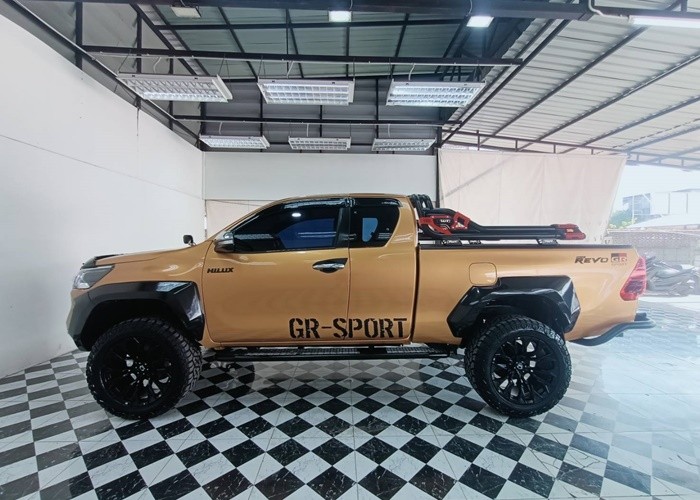 Used 5
                    TOYOTA
                     for Sale Image