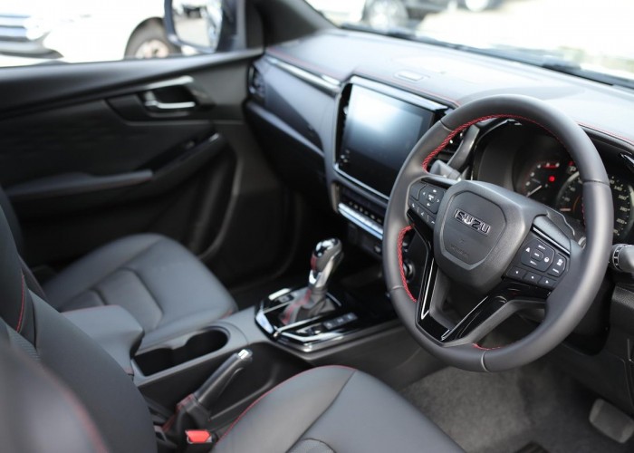 Used 1
                    ISUZU
                     for Sale Image