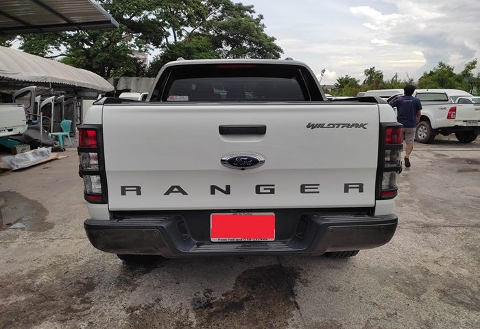 Ford 4wd 17 3 2 At Double Cab White 5658 Vigo Asia Toyota Hilux Revo Rocco New Used Toyota Pickup Truck