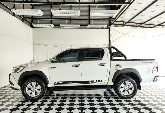 LINE_ALBUM_958_231208_36