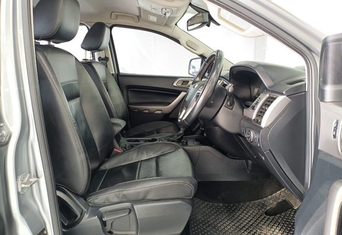 LINE_ALBUM_7087 070267_240207_51